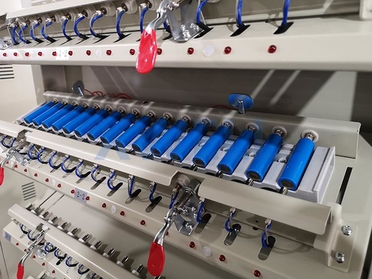 Il tester della capacità della batteria di Manica 512 scarica 18650 32650 una selezionatrice di 21700 batterie