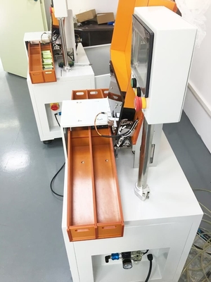 Selezionatrice a batteria cilindrica automatica a 5 canali Selezionatrice a celle di litio