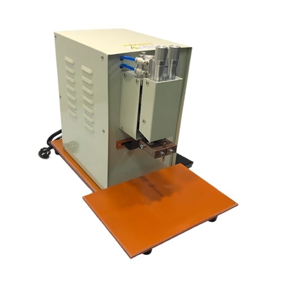 Macchina 15KW di Mini Cylindrical Battery Pack Welding per la batteria 18650