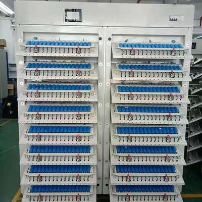Tester di capacità della batteria 18KW 18650, analizzatore cilindrico di scarico della batteria delle cellule