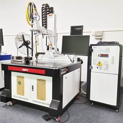 macchina della saldatura a laser della batteria 2000w, attrezzatura cilindrica dell'Assemblea delle cellule del sacchetto