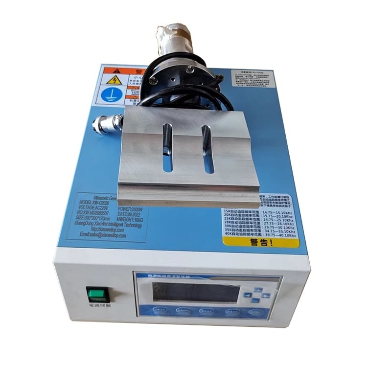 Schermo di tocco di plastica della saldatrice ad ultrasuoni del generatore digitale 0.4MPa-0.6MPa con il clacson