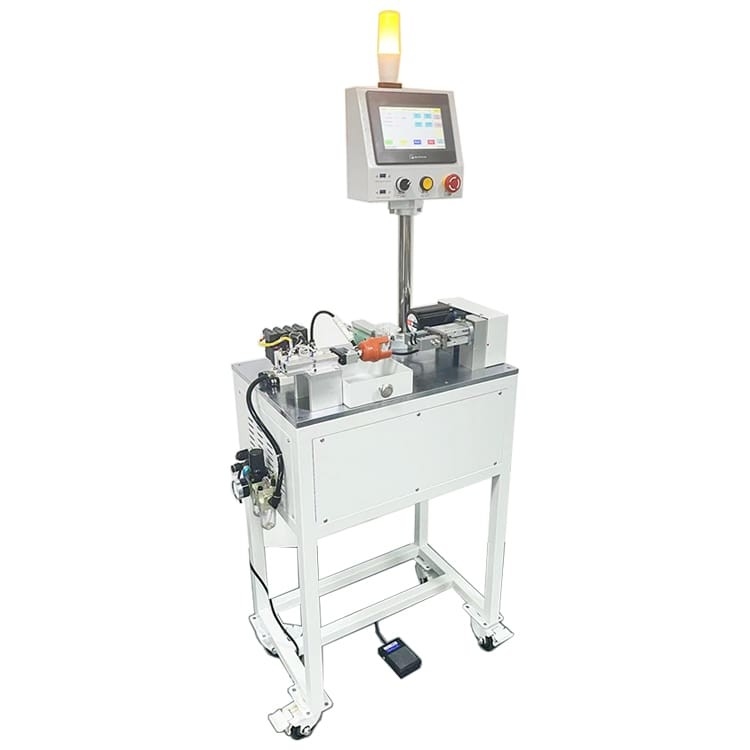 il coltello cilindrico automatico del cappuccio della manica delle cellule dei semi della macchina di produzione del pacchetto della batteria 0.6MPa rimuove la macchina