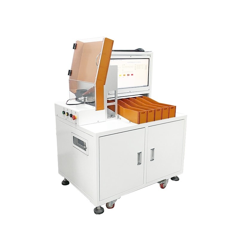 Macchina di selezione delle celle della batteria a 5 canali per 18650 26650 32650 21700 Assemblaggio del pacchetto cilindrico della batteria