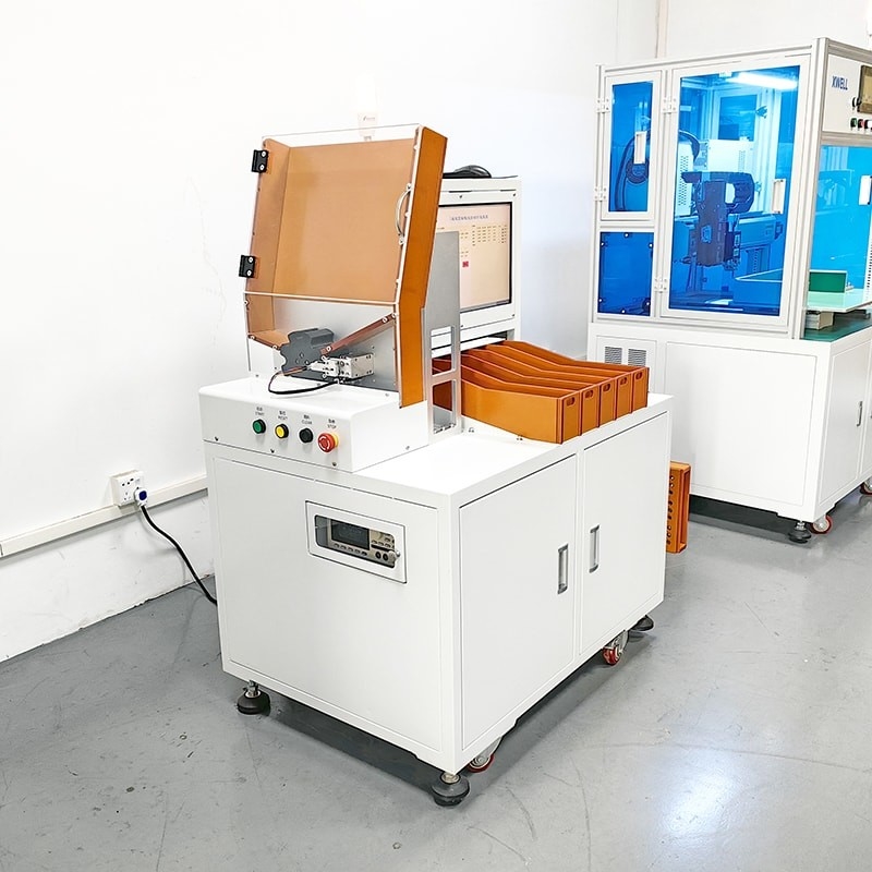 Macchina di selezione automatica delle batterie a 5 canali per celle cilindriche 18650 21700