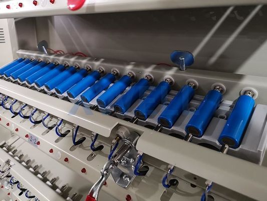 Prezzo buono capacità di macchina di scarico della carica della batteria dei canali di 5V 3A 512 che classifica per la cellula cilindrica in linea