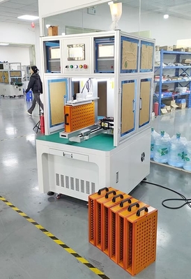 Saldatrice a punti ad alta efficienza per batterie al litio 18650 Double Side completamente automatica